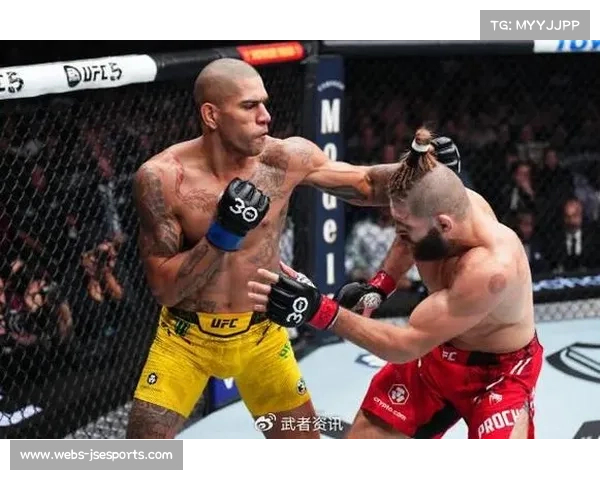 佩雷拉后手摆拳命中后迅速发力地面连续砸拳TKO对手成功