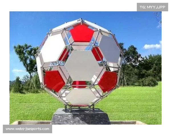 足球主题艺术展举办，运动与创意结合