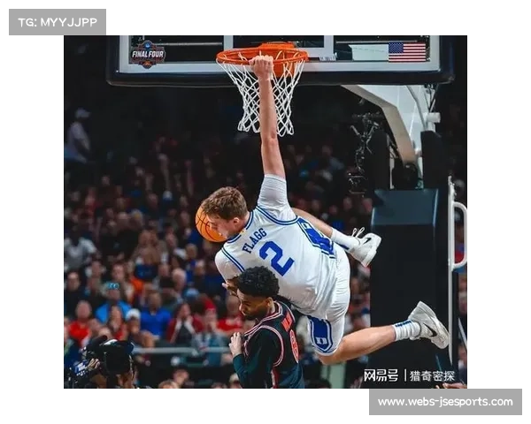 勇士与独行侠新老天才交锋，弗拉格迎圣诞大战首秀